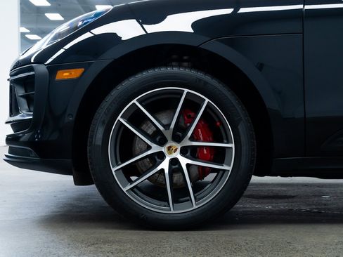 Used 2023 Porsche Macan S image 7