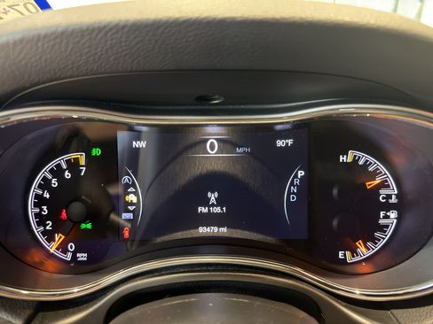 Used 2019 Jeep Grand Cherokee Limited w/ Trailer Tow Group IV RWD image 10