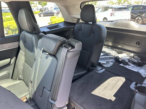 New 2026 Volvo XC90 T8 Ultra w/ Lounge Package AWD/4WD image 22
