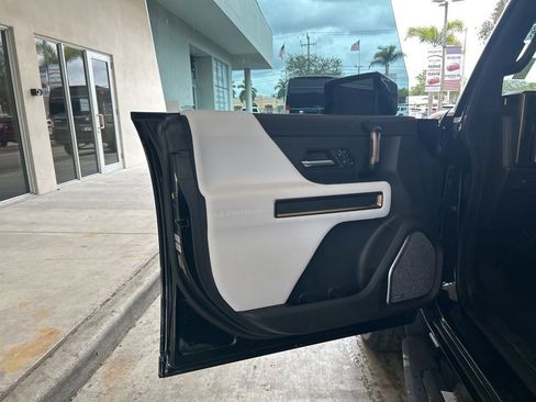 Used 2024 GMC Hummer EV 3X image 46