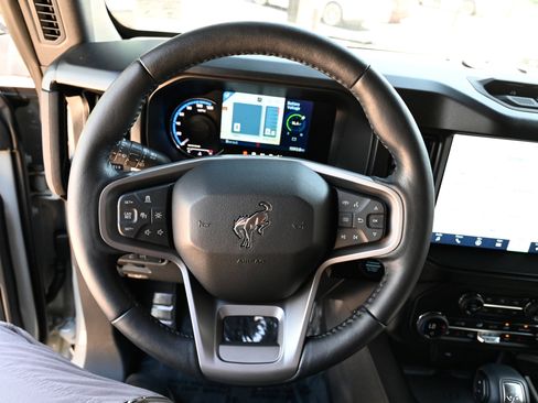 Used 2021 Ford Bronco First Edition AWD/4WD image 16