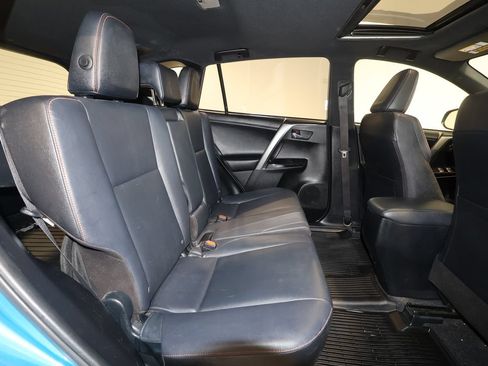 Used 2016 Toyota RAV4 SE w/ Advanced Technology Package AWD/4WD image 17