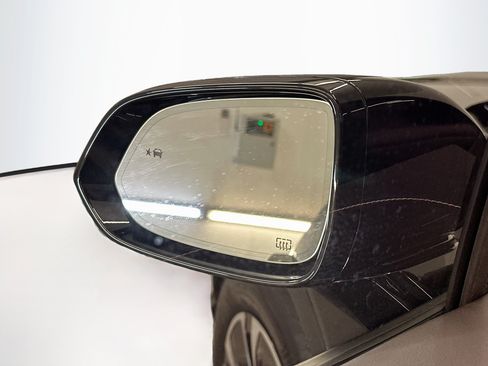 Used 2024 Chevrolet Blazer EV LT AWD/4WD image 16