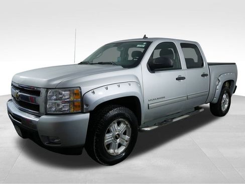 Used 2010 Chevrolet Silverado 1500 LT w/ Power Pack Plus image 4