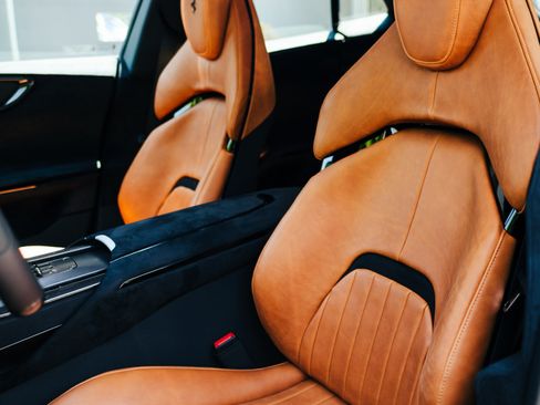Certified 2026 Ferrari Purosangue AWD/4WD image 42