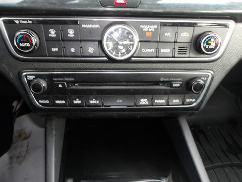 Used 2018 Kia Cadenza Limited w/ Paint Protection Package image 22