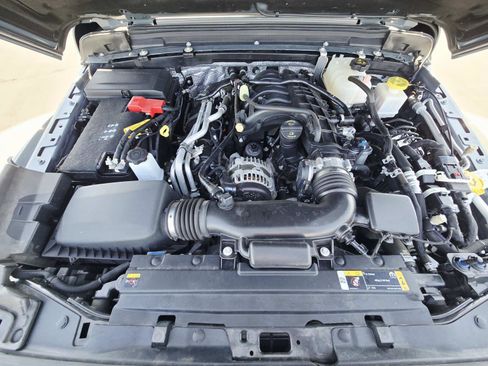 Used 2024 Jeep Gladiator Mojave AWD/4WD image 21