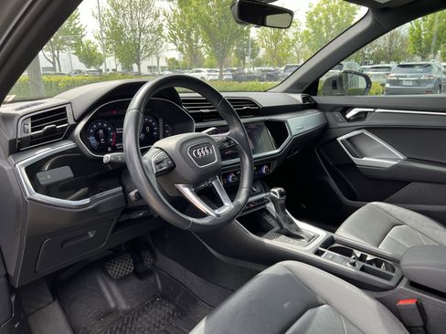 Used 2020 Audi Q3 2.0T Premium image 17