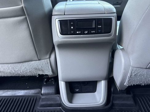 Used 2016 Toyota Highlander Limited AWD/4WD image 14