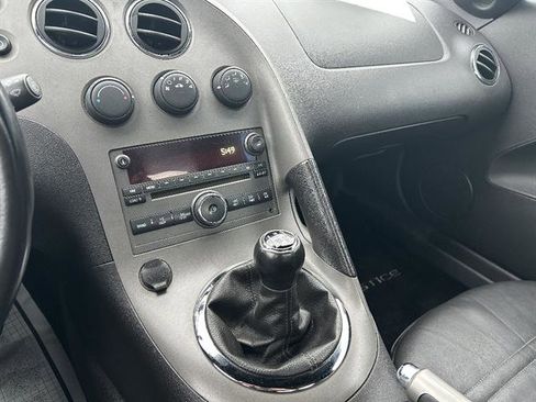 Used 2006 Pontiac Solstice Convertible w/ Premium Package image 18