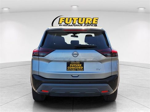 Used 2023 Nissan Rogue SV image 6