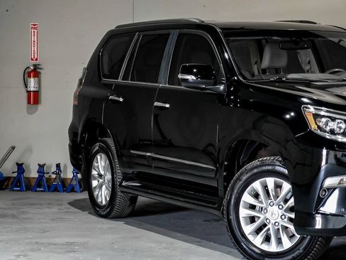 Used 2017 Lexus GX 460 Premium AWD/4WD image 8