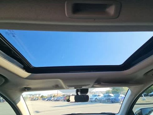 Used 2019 Honda HR-V Touring image 23