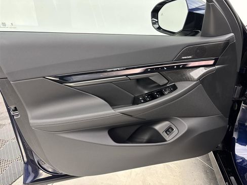 New 2026 BMW 540i xDrive w/ Executive Package image 26