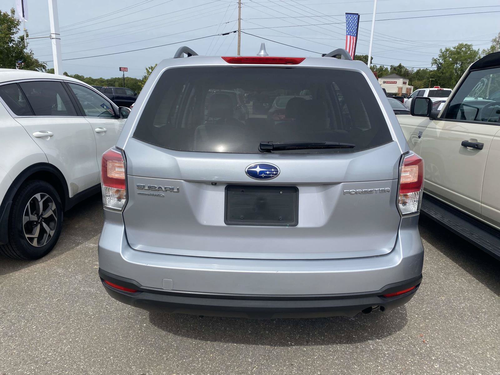 Used 2018 Subaru Forester 2.5i w/ Alloy Wheel Package AWD/4WD image 7