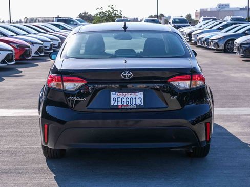 Used 2023 Toyota Corolla LE FWD image 5