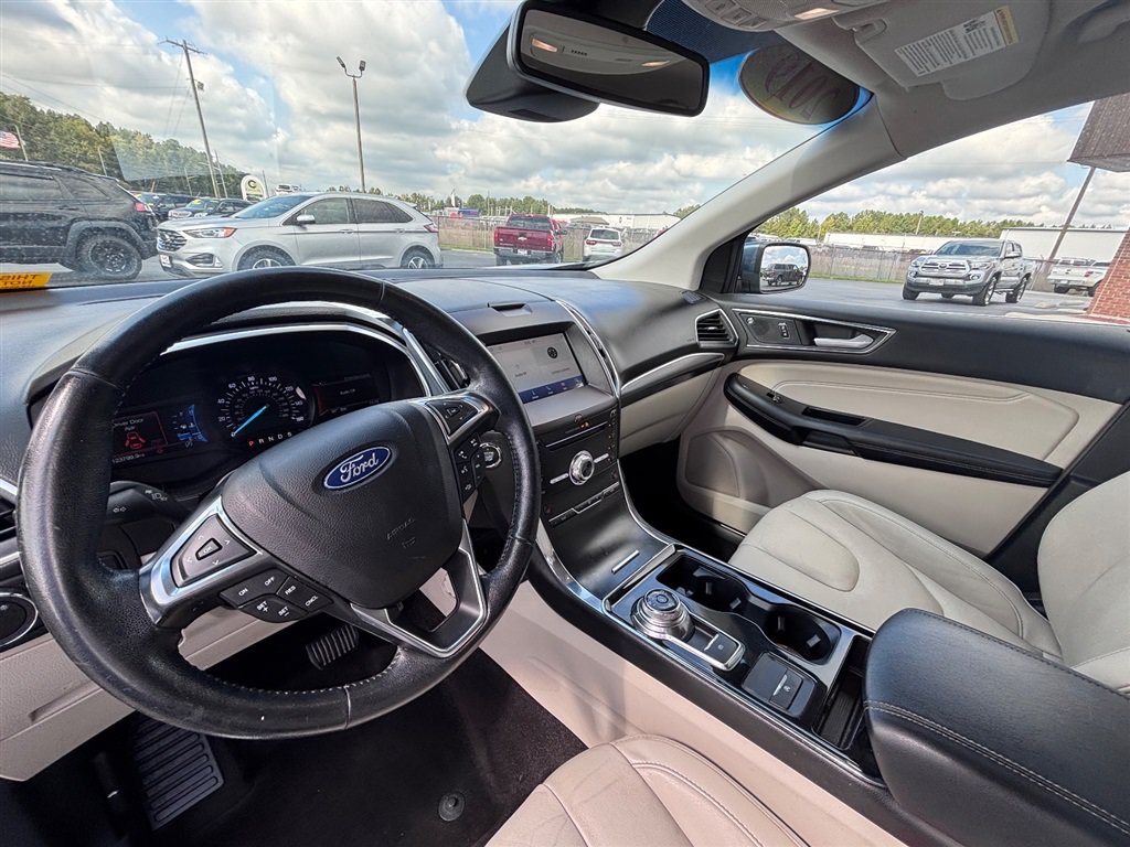 Used 2019 Ford Edge Titanium w/ Cargo Accessory Package FWD image 13