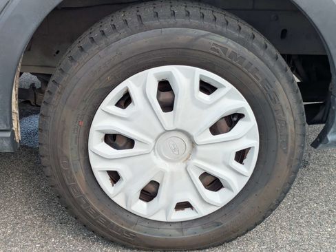 Used 2017 Ford Transit 350 XLT RWD image 11