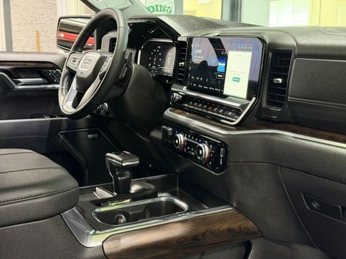 Certified 2025 GMC Sierra 1500 SLT w/ SLT Premium Plus Package AWD/4WD image 9
