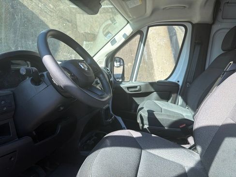 Used 2023 RAM ProMaster 2500 FWD image 5