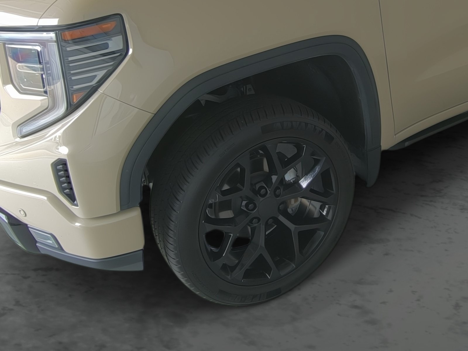 Certified 2023 GMC Sierra 1500 AT4 w/ AT4 Premium Package AWD/4WD image 7