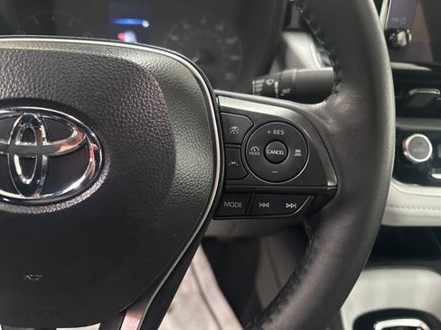 Certified 2025 Toyota Corolla SE image 13