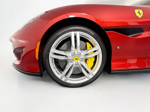 Used 2019 Ferrari Portofino RWD image 44