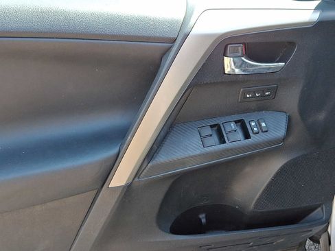 Used 2014 Toyota RAV4 Limited AWD/4WD image 12