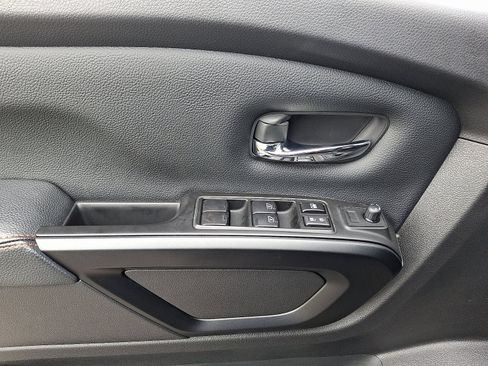 Used 2024 Nissan Titan PRO-4X w/ Off Road Protection Package image 12