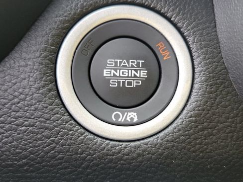 Used 2025 RAM 1500 Big Horn AWD/4WD image 39