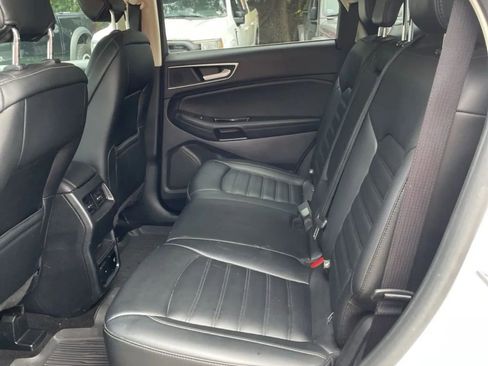 Used 2019 Ford Edge SEL w/ Equipment Group 201A AWD/4WD image 3