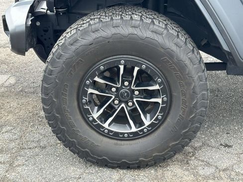 Used 2024 Jeep Wrangler Unlimited Sport AWD/4WD image 9