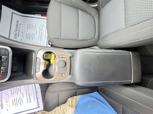 Used 2023 GMC Acadia SLE w/ Driver Convenience Package image 20