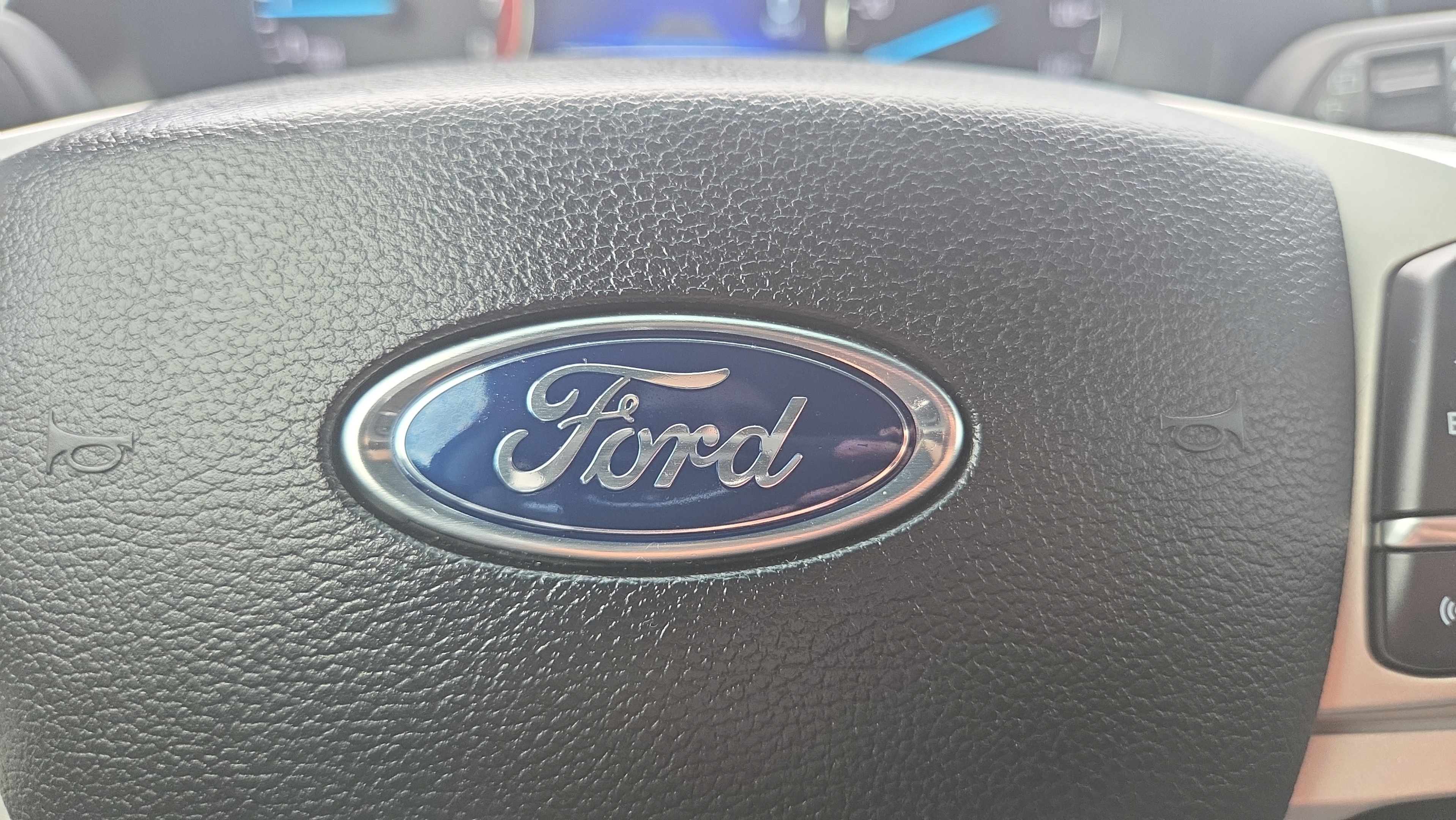 Used 2021 Ford Explorer Limited w/ Equipment Group 301A RWD image 35