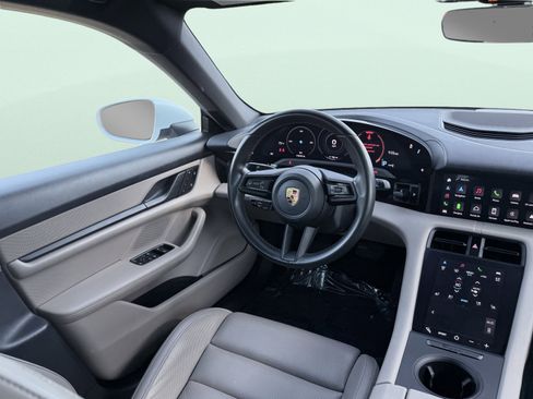 Used 2022 Porsche Taycan image 59