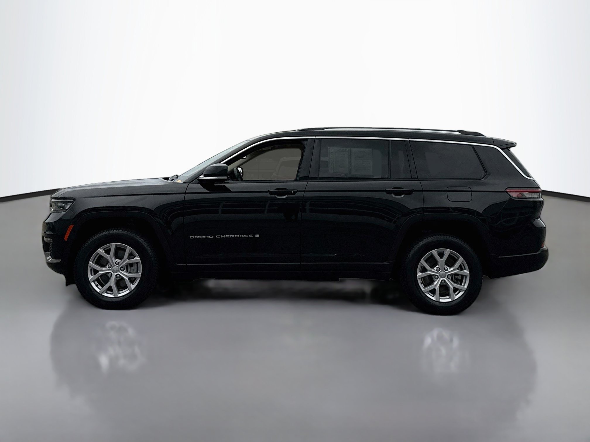 Used 2022 Jeep Grand Cherokee L Limited AWD/4WD image 4