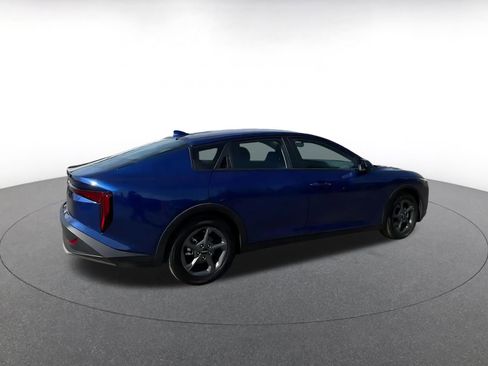 Used 2025 Kia K4 LXS image 14