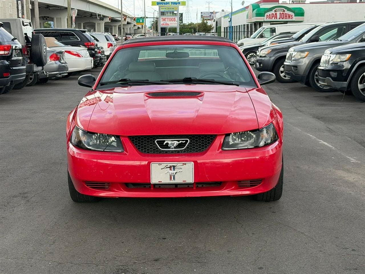 Used 2002 Ford Mustang Convertible RWD image 3