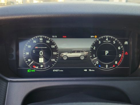 Used 2018 Land Rover Range Rover Velar R-Dynamic SE image 11