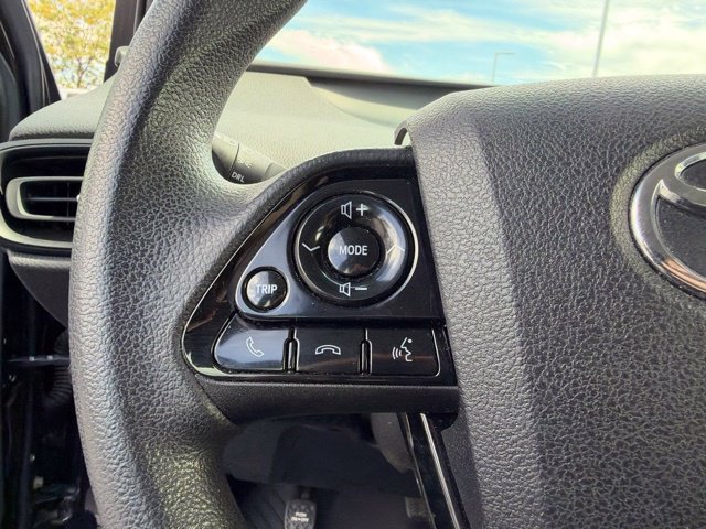 Used 2022 Toyota Prius LE FWD image 12