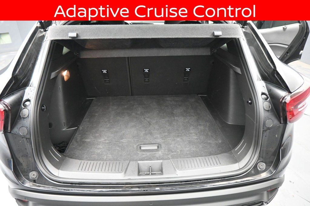 Used 2025 Chevrolet Trax RS w/ Driver Confidence Package FWD image 17
