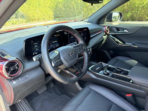 Used 2025 Chevrolet Equinox RS FWD image 21