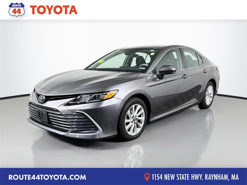 Used 2022 Toyota Camry LE AWD/4WD image 1