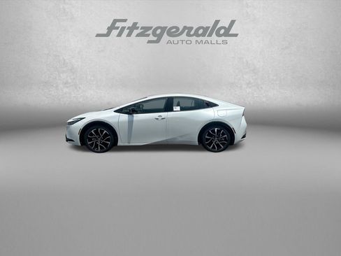 New 2026 Toyota Prius Plug-In Hybrid FWD image 4
