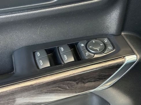 Used 2019 Chevrolet Silverado 1500 LTZ w/ LTZ Plus Package AWD/4WD image 13