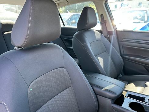 Used 2024 Nissan Altima 2.5 SV FWD image 16