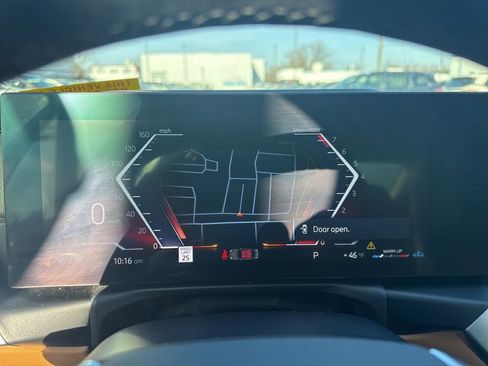 Used 2023 BMW 330i xDrive Sedan w/ Driving Assistance Package image 12