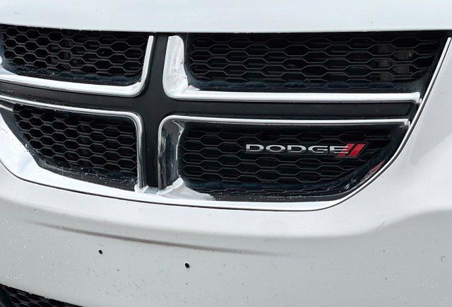 Used 2016 Dodge Grand Caravan SXT FWD image 6