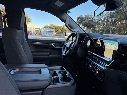 Used 2024 GMC Sierra 1500 SLE image 31