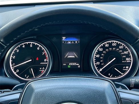 Used 2024 Toyota Camry SE image 12